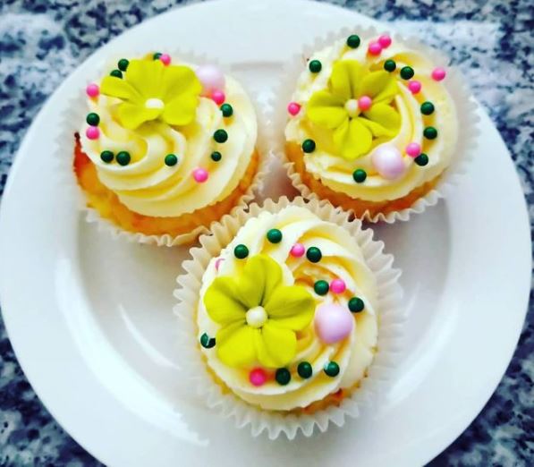 Keto-Lemon-Cupcakes_by_MS-BCakeBoutique